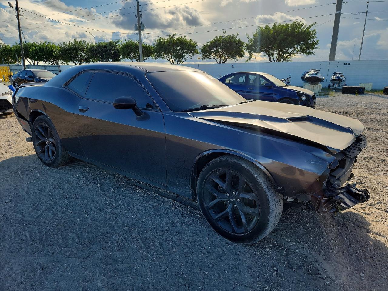 2020 Dodge Challenger Sxt - zdjęcie 4