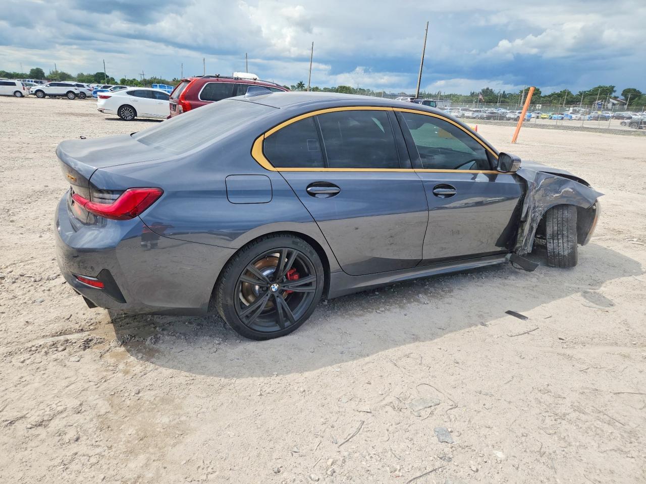 2021 BMW 330I - zdjęcie 3