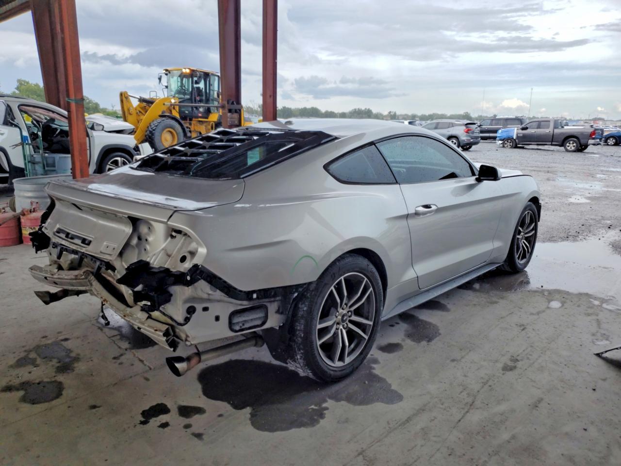 2017 Ford Mustang - zdjęcie 3