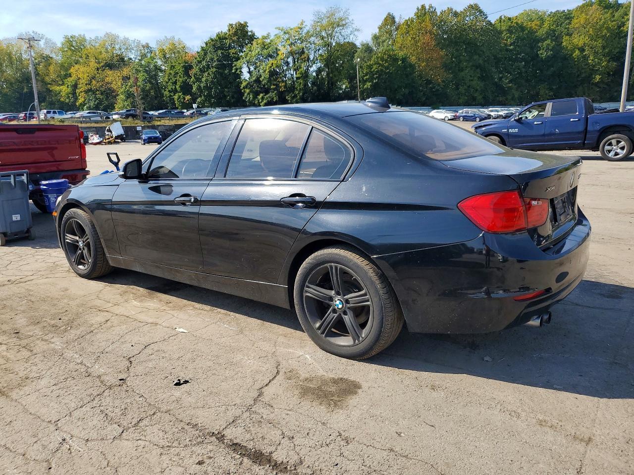 2015 BMW Seria 3 328i - zdjęcie 2