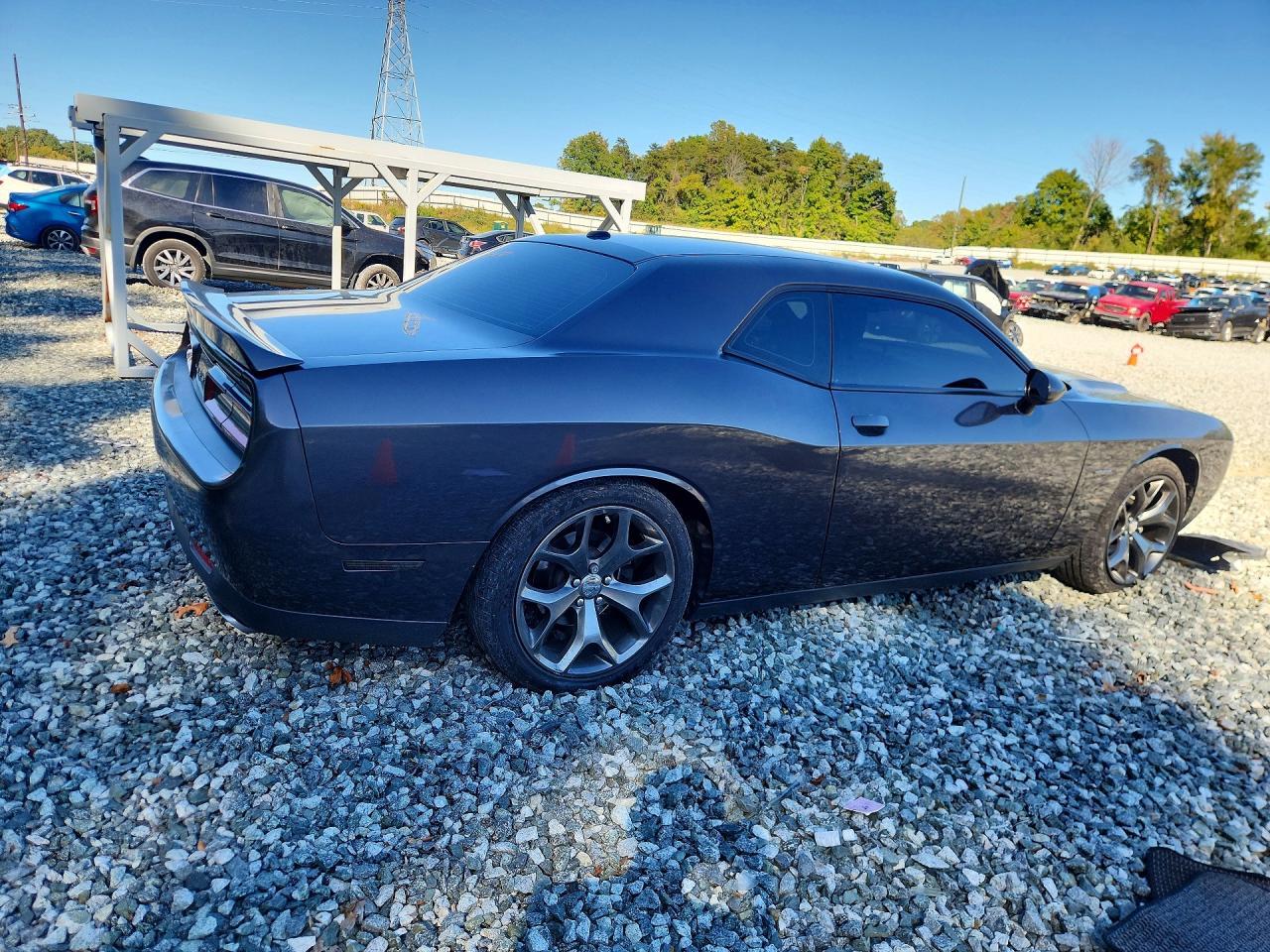2015 Dodge Challenger Sxt - zdjęcie 3