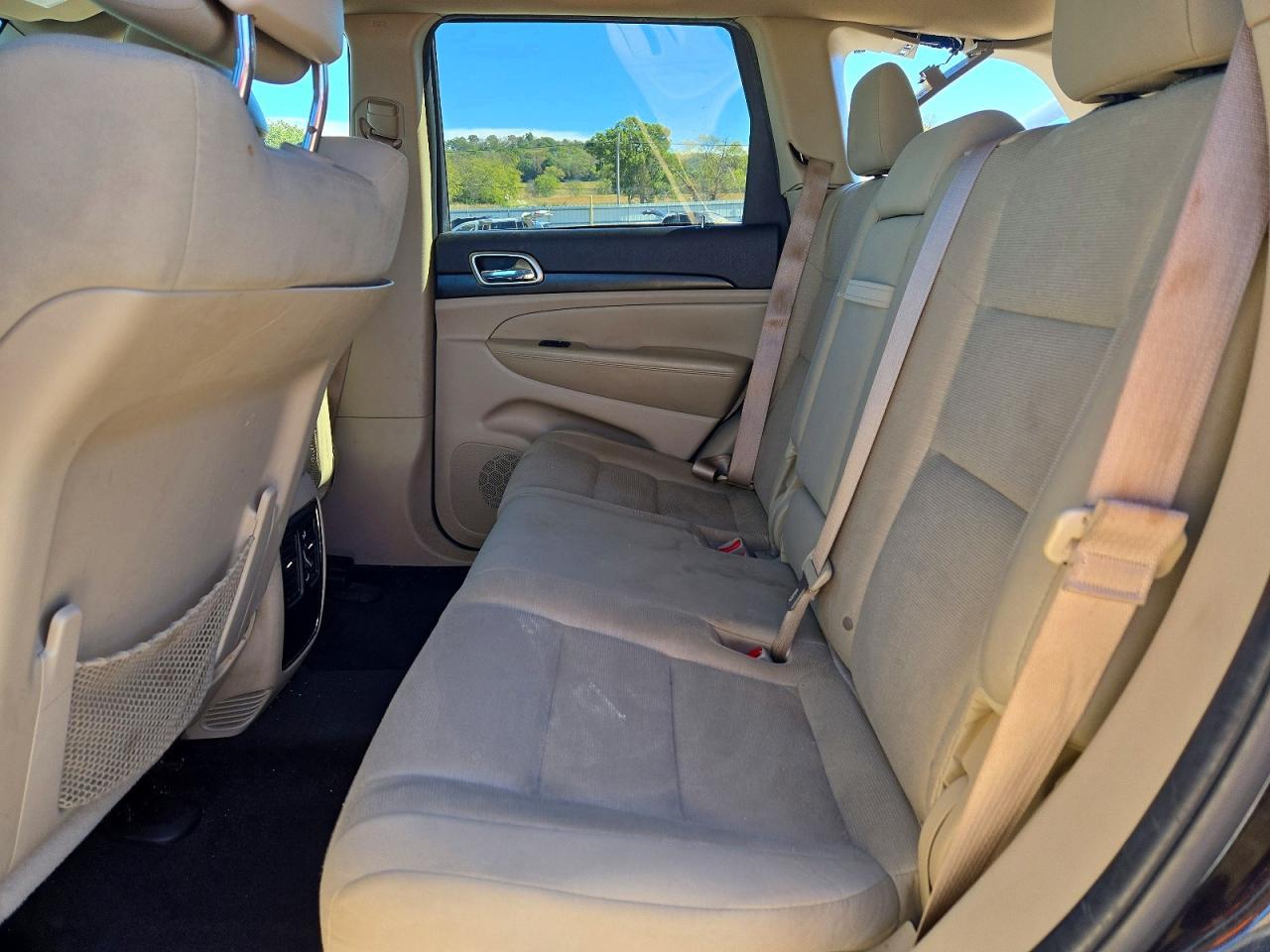 2014 Jeep Grand Cherokee Laredo - zdjęcie 11
