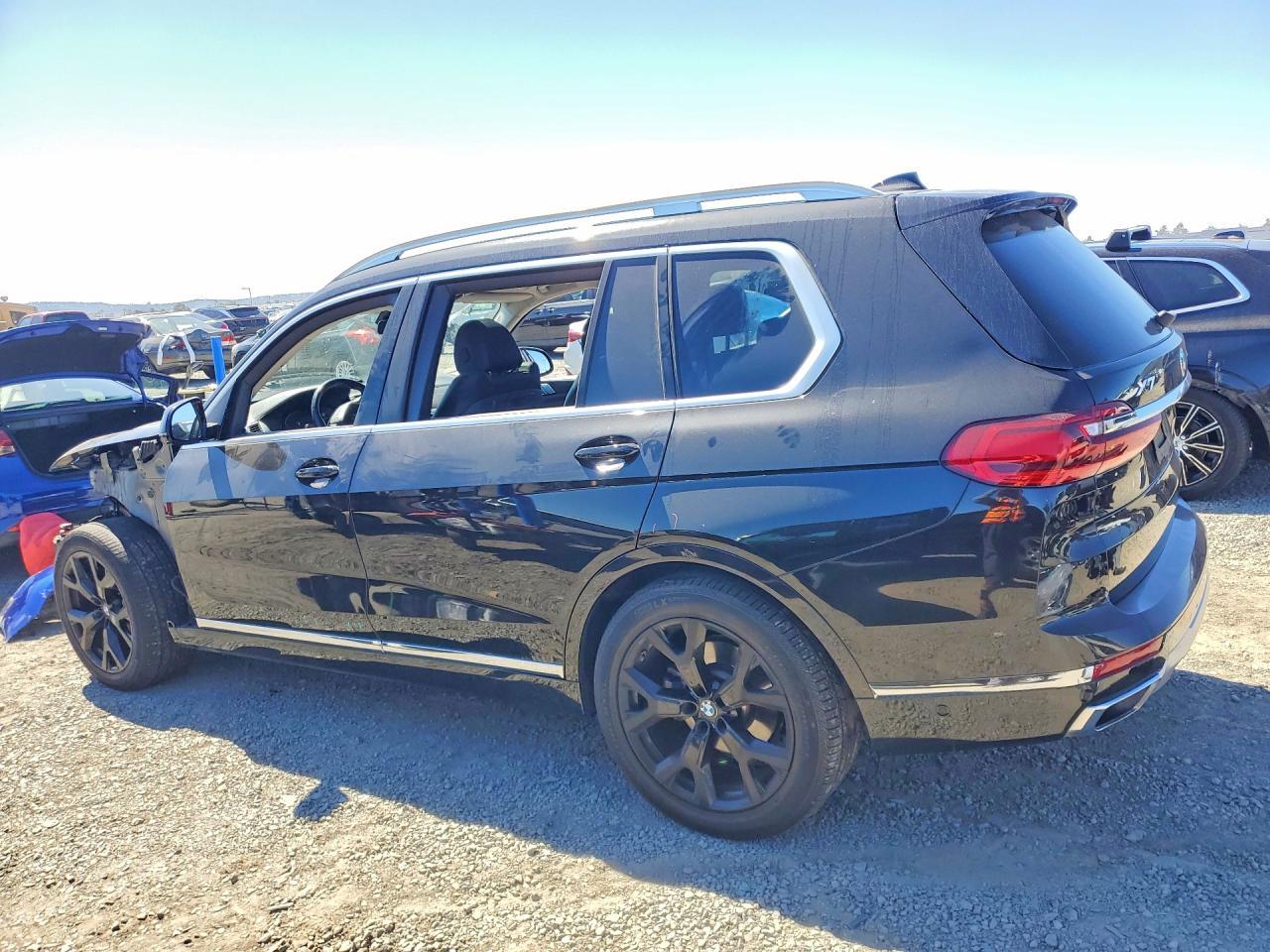 2022 BMW X7 xDrive40I - zdjęcie 2