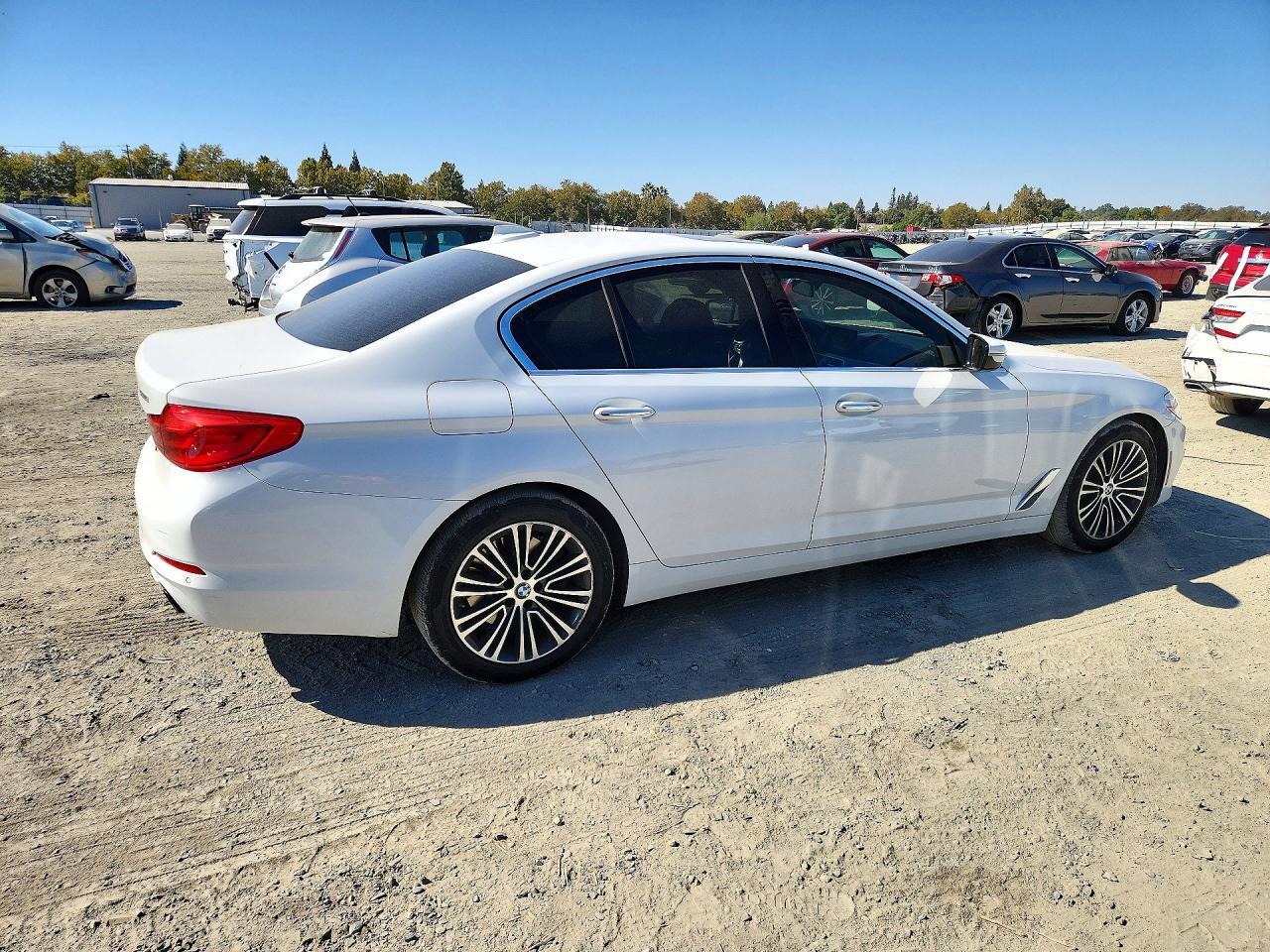 2017 BMW 530 I - zdjęcie 3