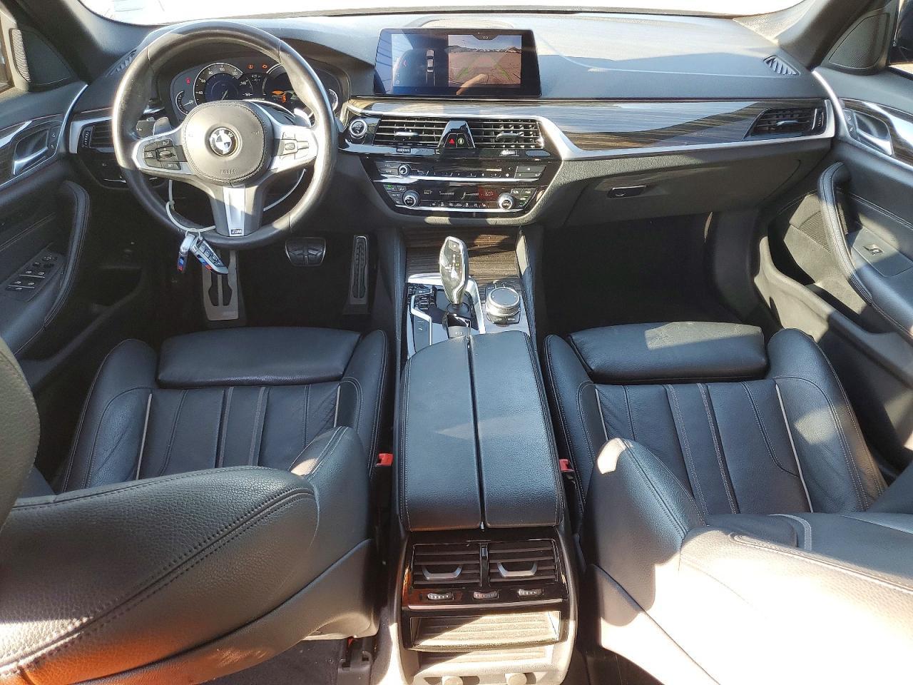 2019 BMW 530E - zdjęcie 8