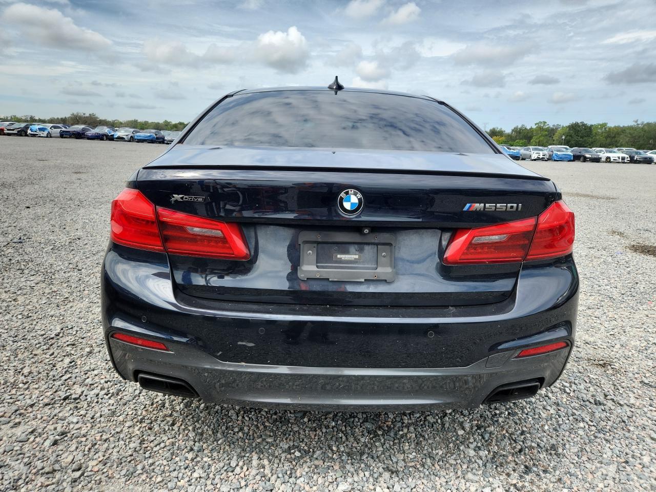 2019 BMW Seria 5 M550i - zdjęcie 6