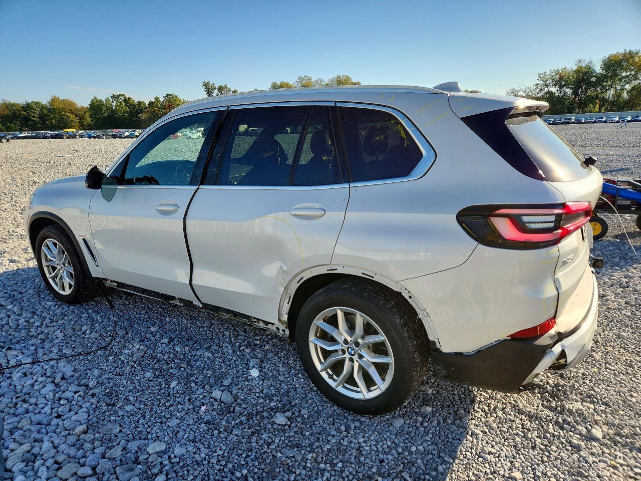 2023 BMW X5 xDrive40I - zdjęcie 2