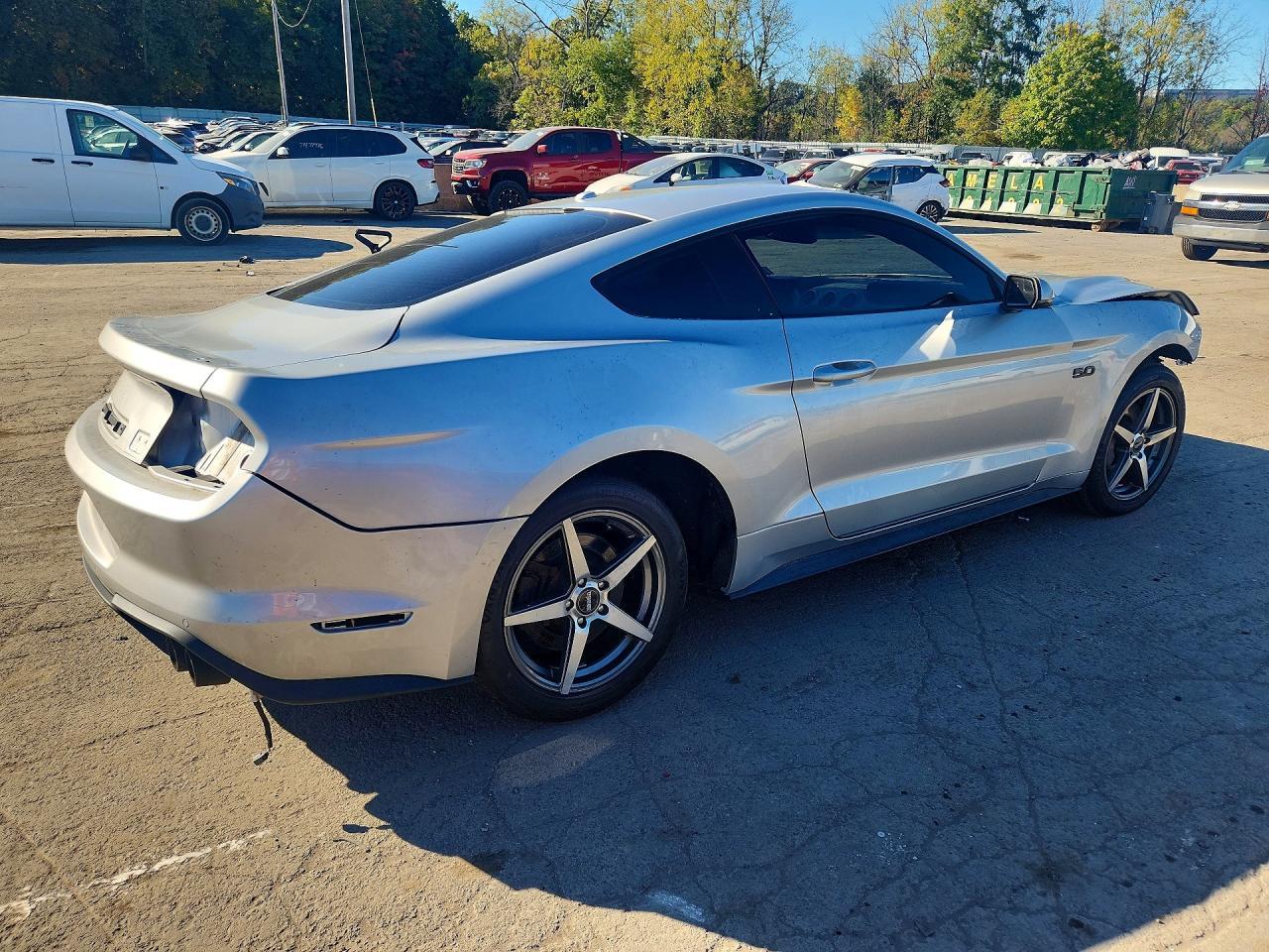 2019 Ford Mustang Gt - zdjęcie 3