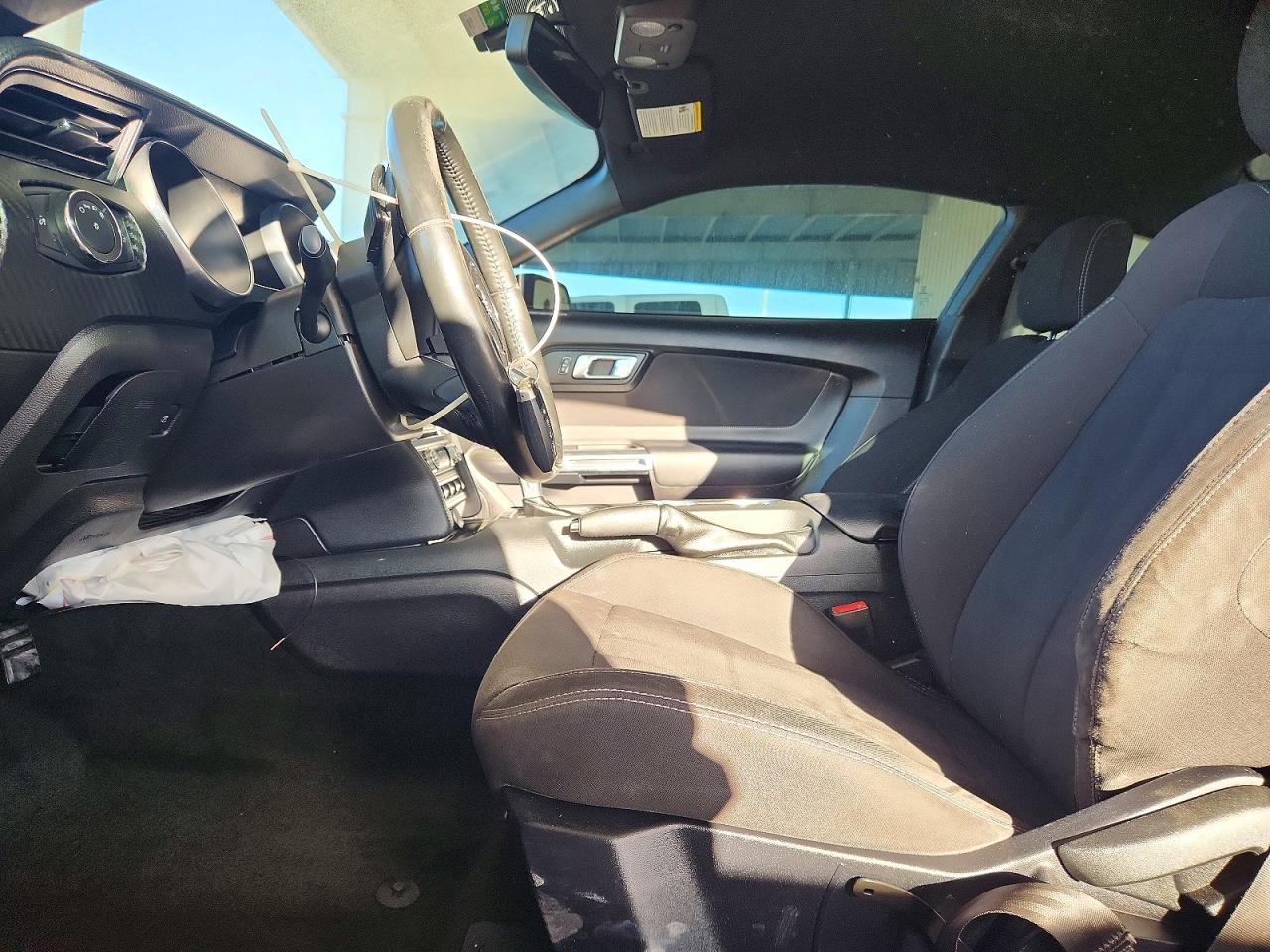 2018 Ford Mustang - zdjęcie 7