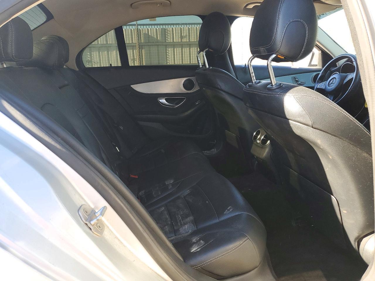 2015 Mercedes-Benz C 300 4Matic - zdjęcie 10