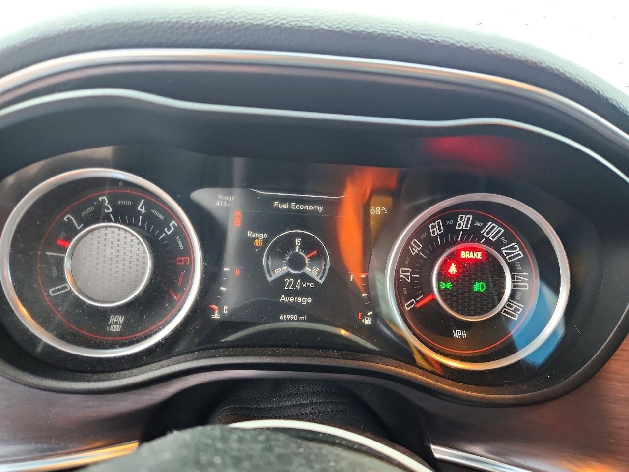 2015 Dodge Challenger Sxt - zdjęcie 9