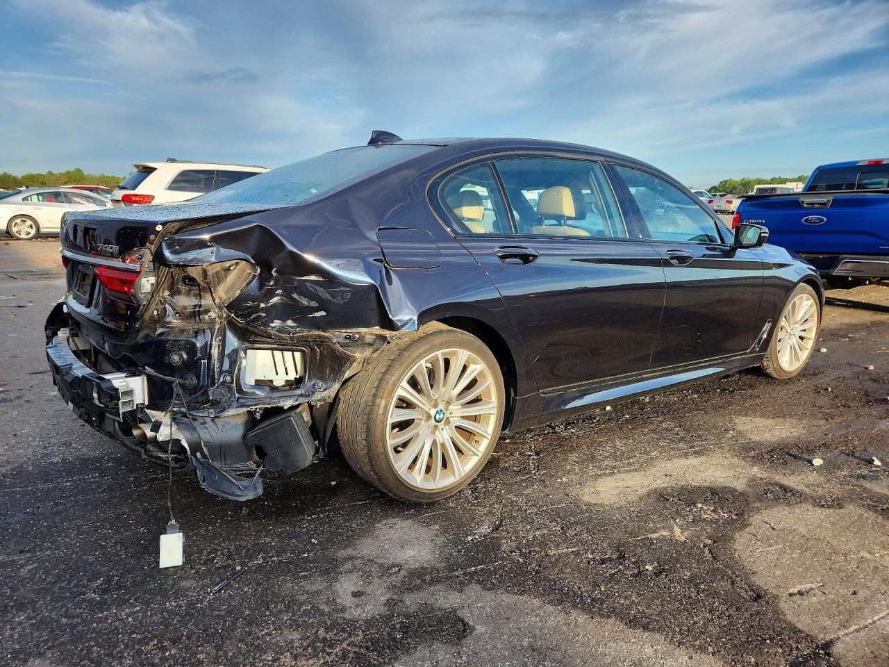 2019 BMW 740 I - zdjęcie 3