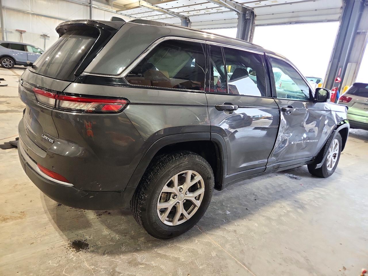 2022 Jeep Grand Cherokee Limited - zdjęcie 3