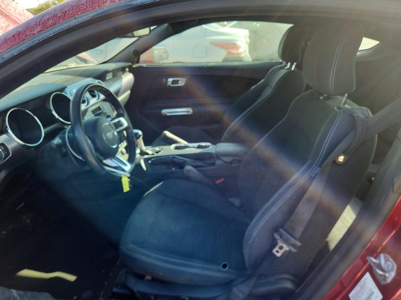 2015 Ford Mustang - zdjęcie 7