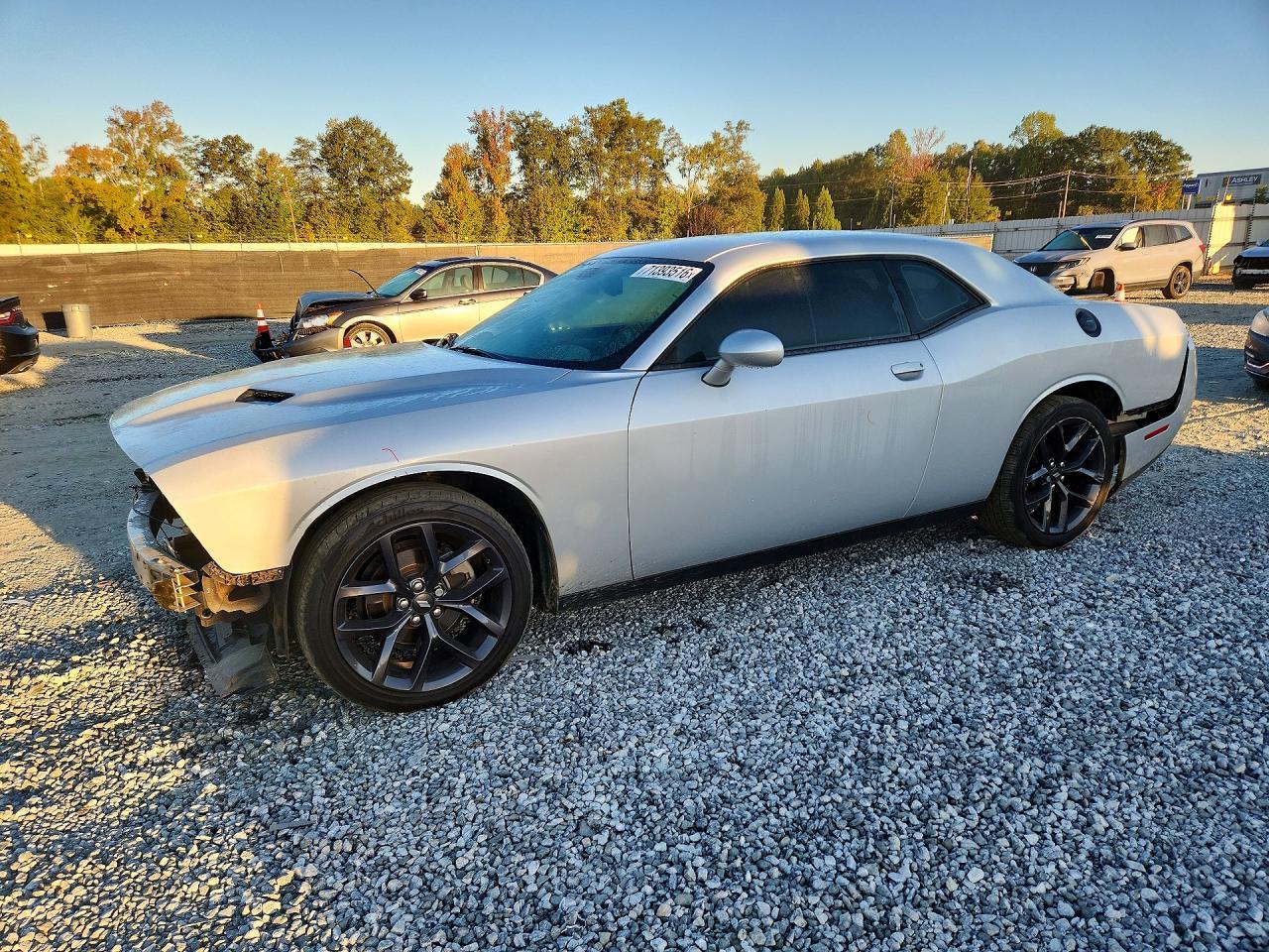 2021 Dodge Challenger Sxt - zdjęcie główne