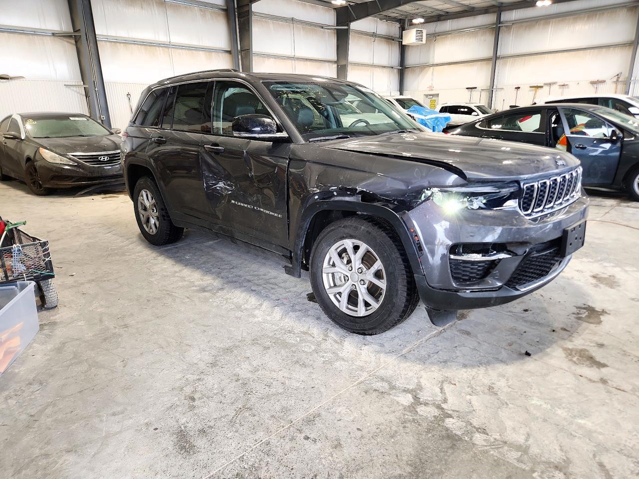 2022 Jeep Grand Cherokee Limited - zdjęcie 4