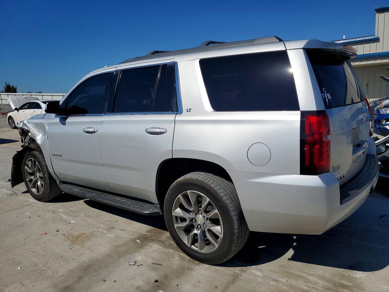 2016 Chevrolet Tahoe K1500 Lt - zdjęcie 2
