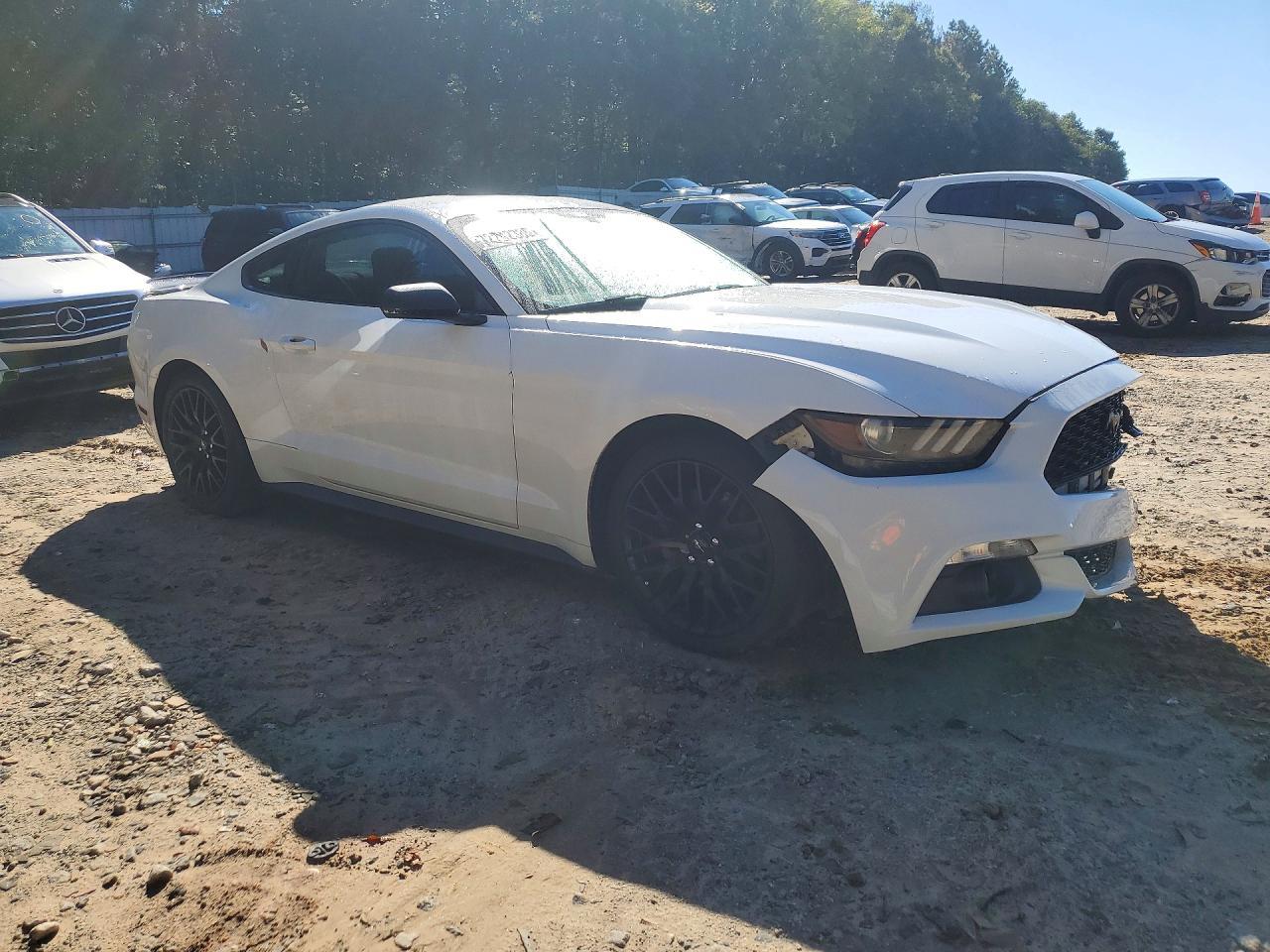 2016 Ford Mustang - zdjęcie 4