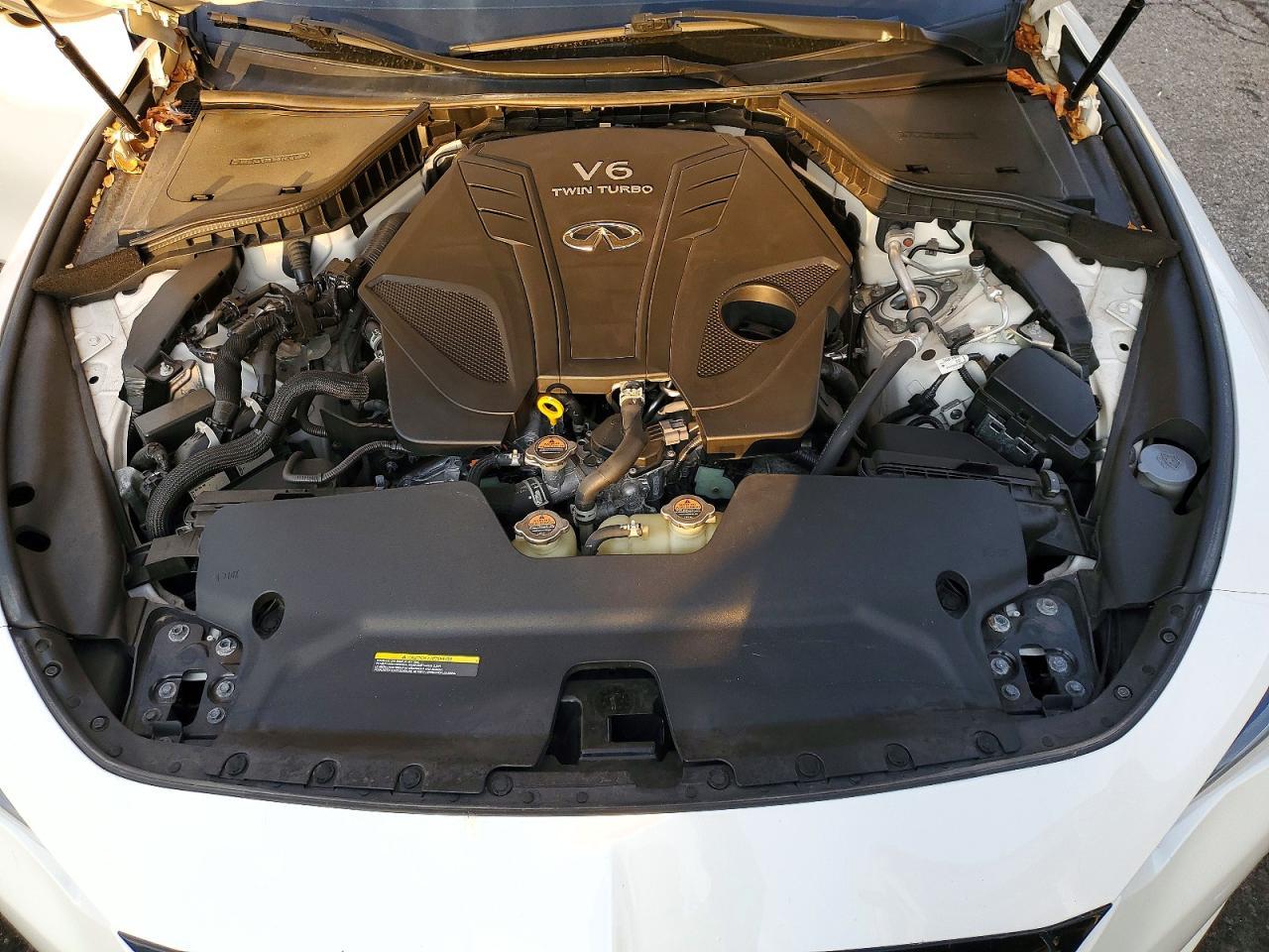 2021 Infiniti Q60 Red Sport 400 - zdjęcie 11
