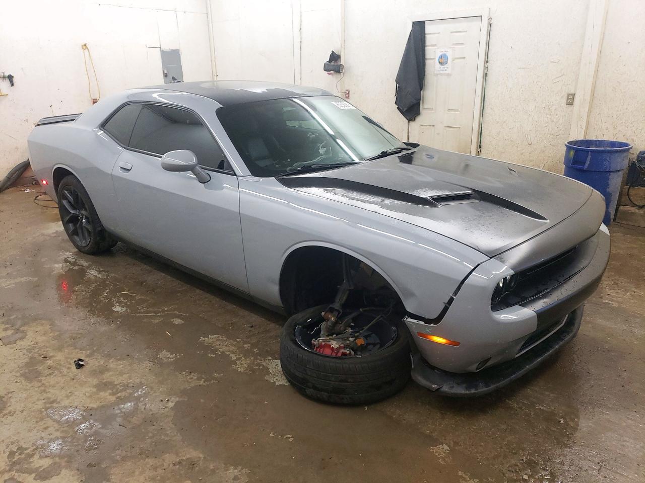 2021 Dodge Challenger Sxt - zdjęcie 4