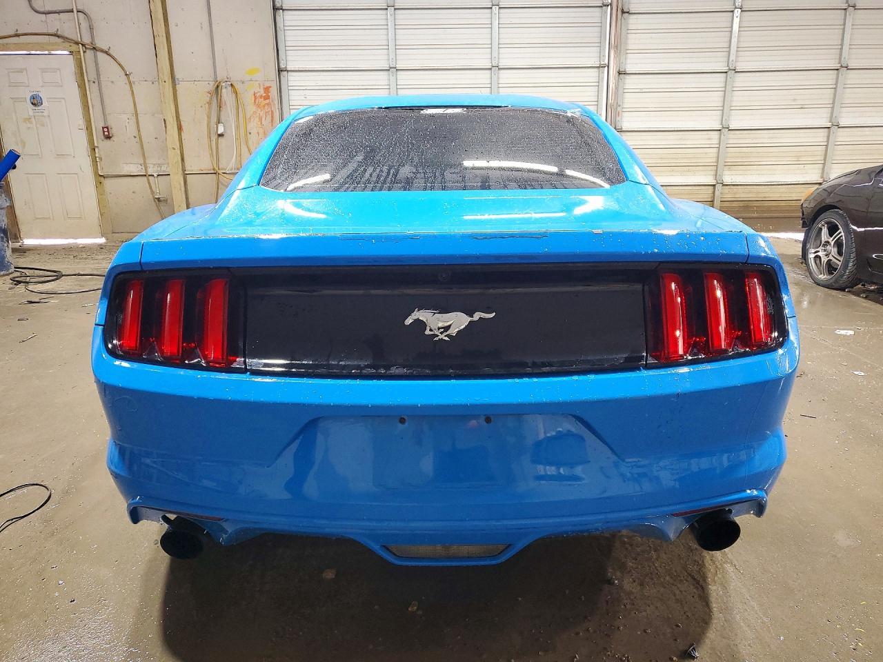 2017 Ford Mustang - zdjęcie 6