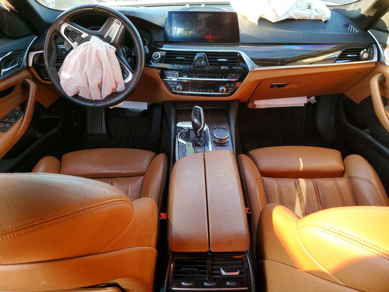 2019 BMW Seria 5 530i - zdjęcie 8