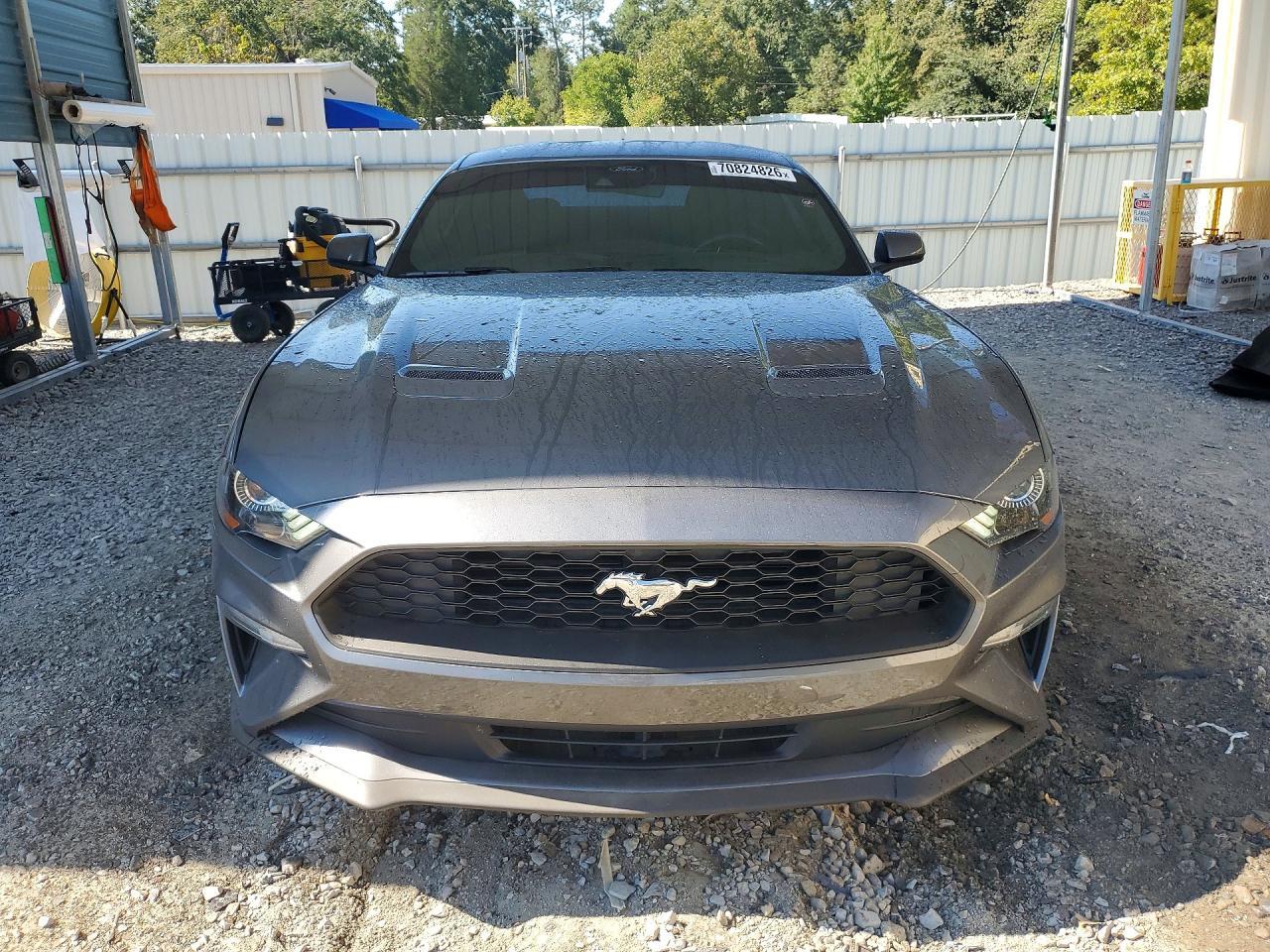 2021 Ford Mustang - zdjęcie 5