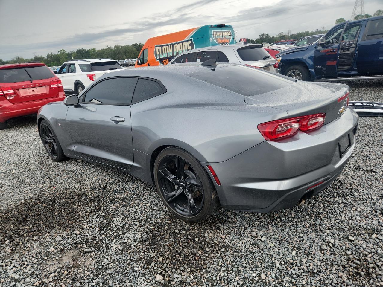 2022 Chevrolet Camaro Ls - zdjęcie 2