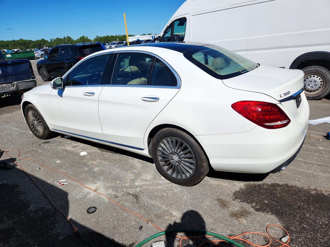 2015 Mercedes-Benz C 300 4Matic - zdjęcie 2
