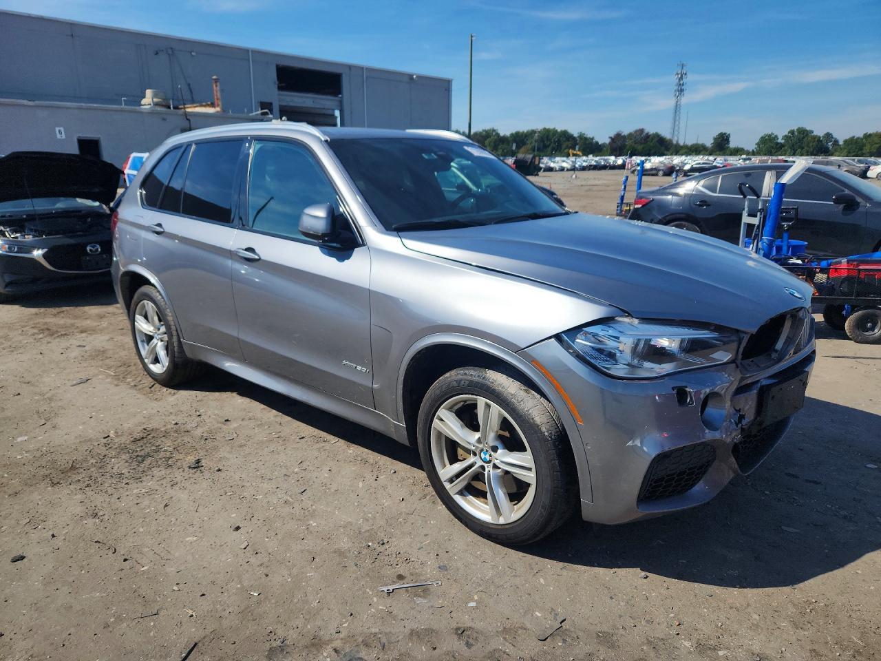 2016 BMW X5 xDrive50I - zdjęcie 4