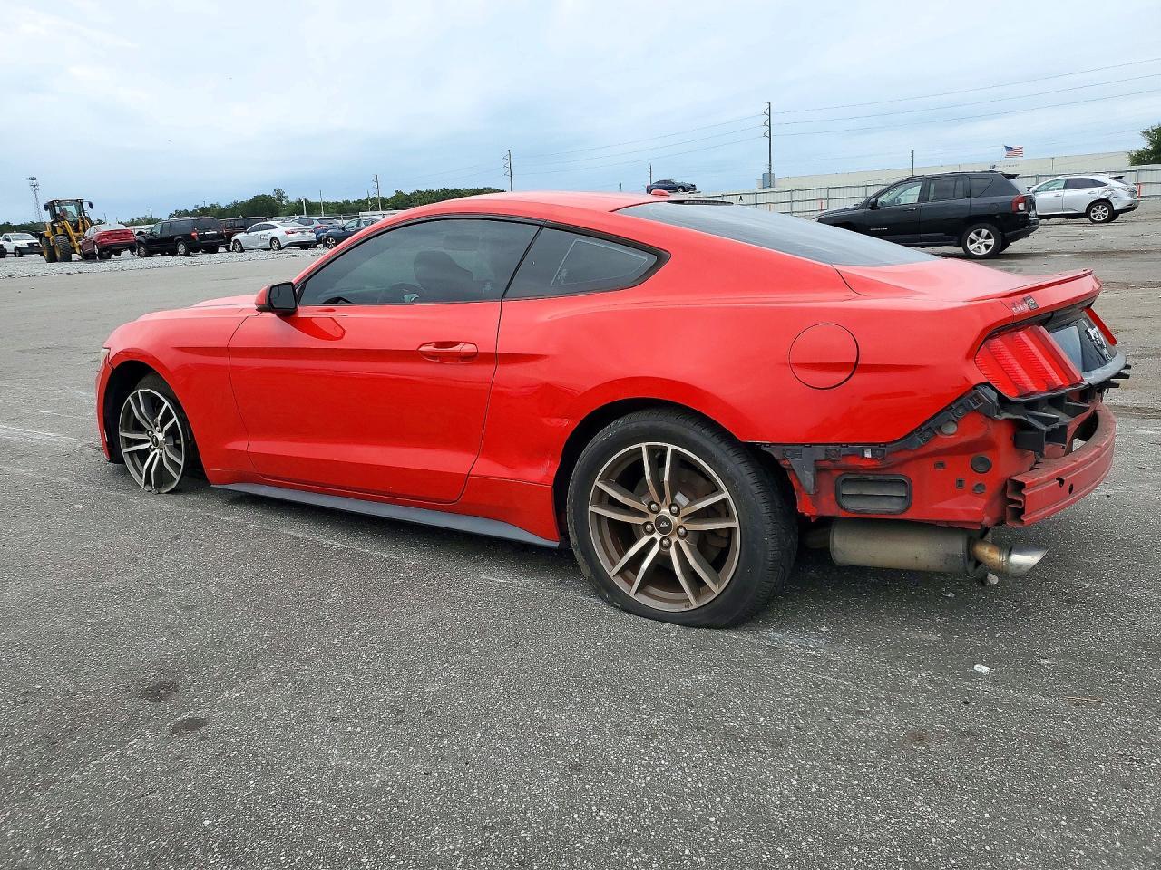 2016 Ford Mustang - zdjęcie 2