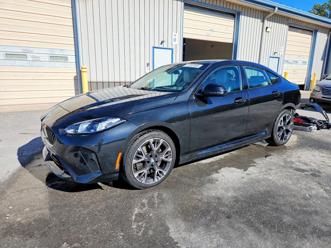 2025 BMW Seria 2 228i - zdjęcie główne