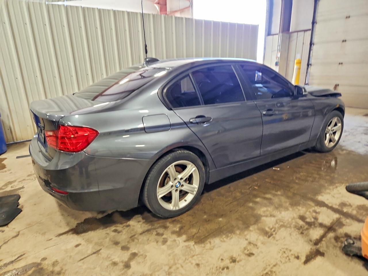 2014 BMW Seria 3 328i - zdjęcie 3