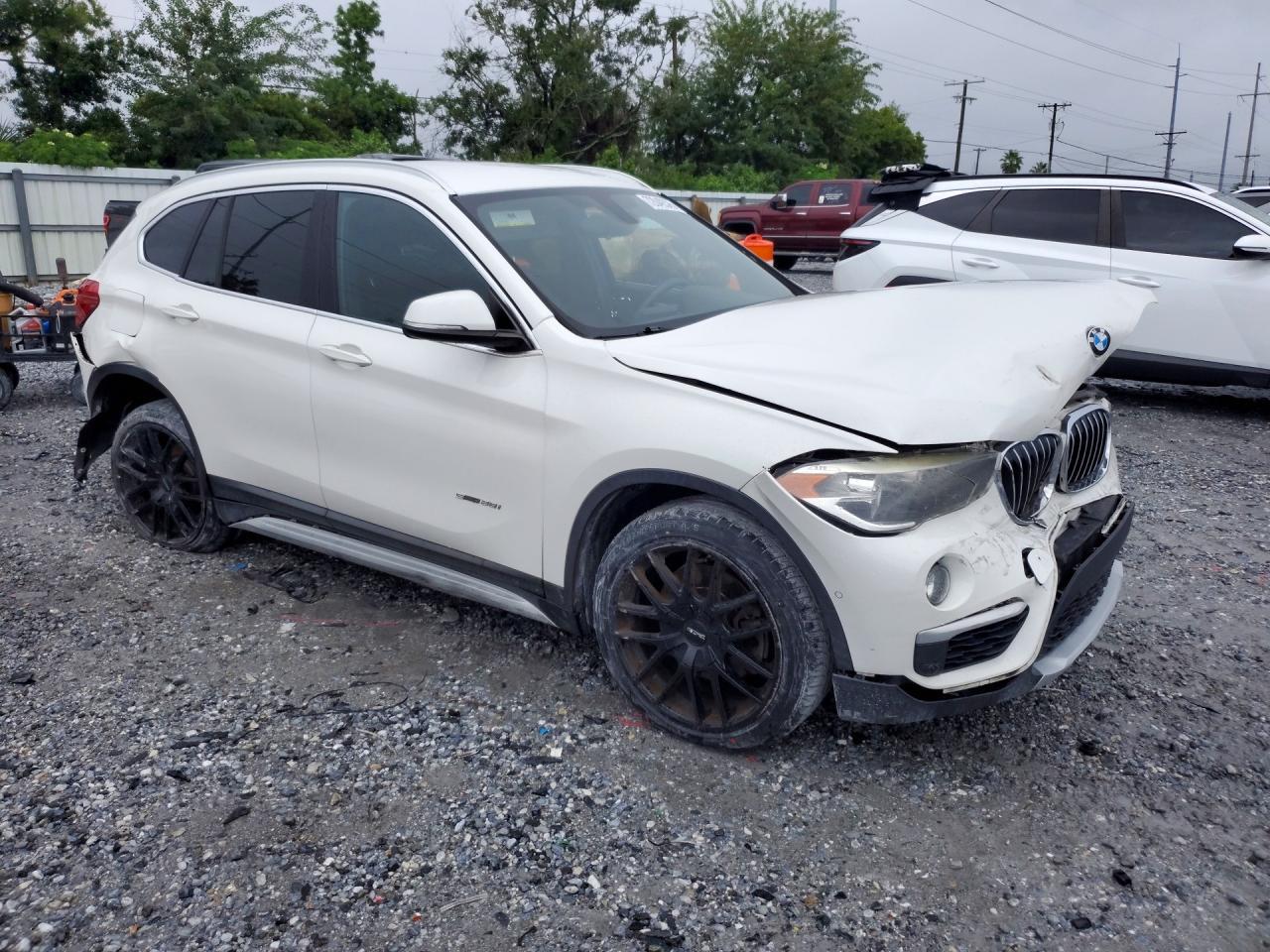 2017 BMW X1 Sdrive28I - zdjęcie 4