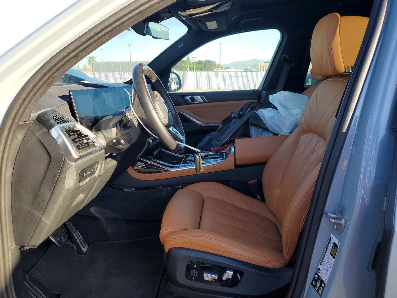 2025 BMW X7 xDrive40I - zdjęcie 7