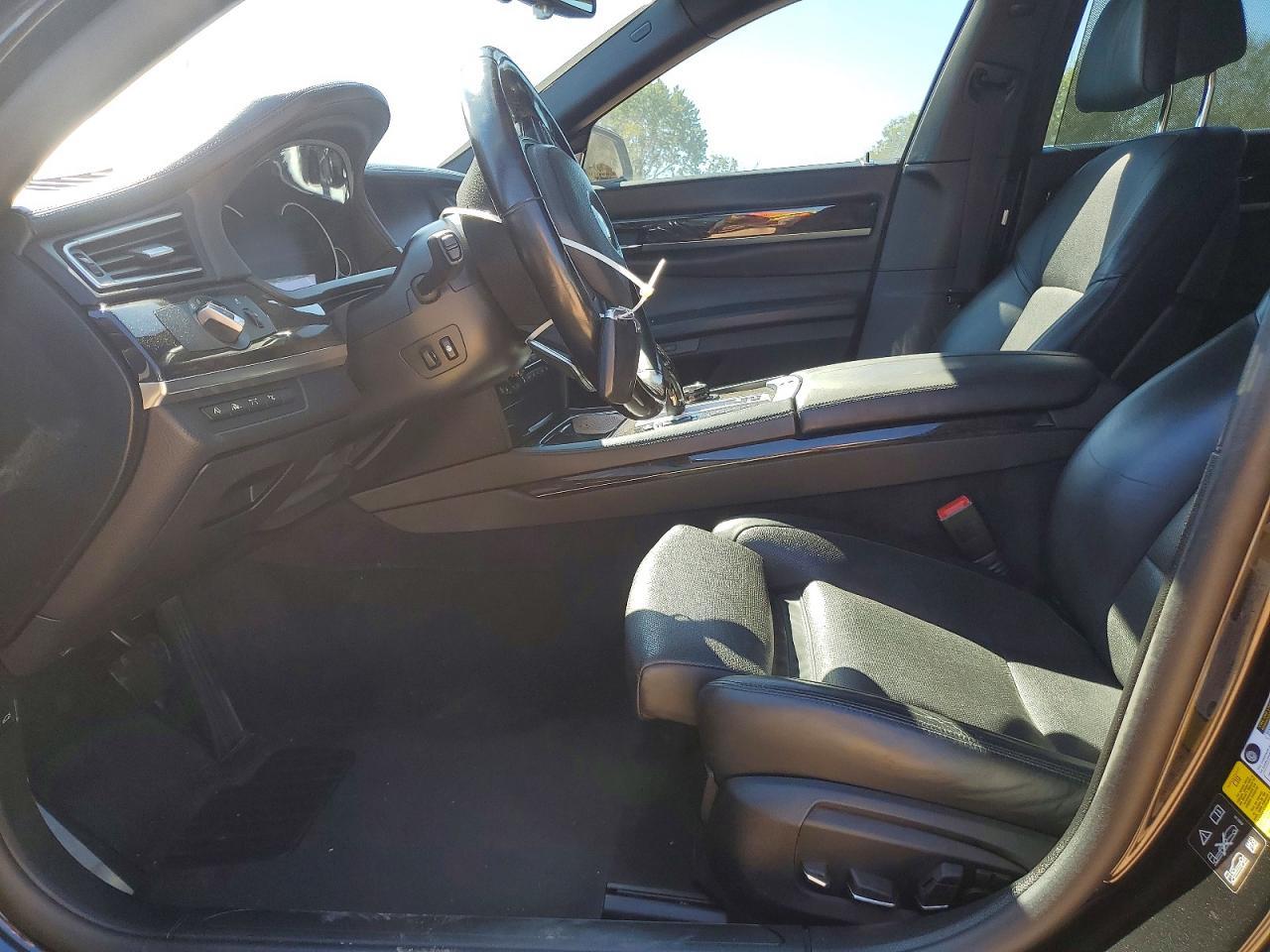 2015 BMW Seria 7 Alpina B7 - zdjęcie 7