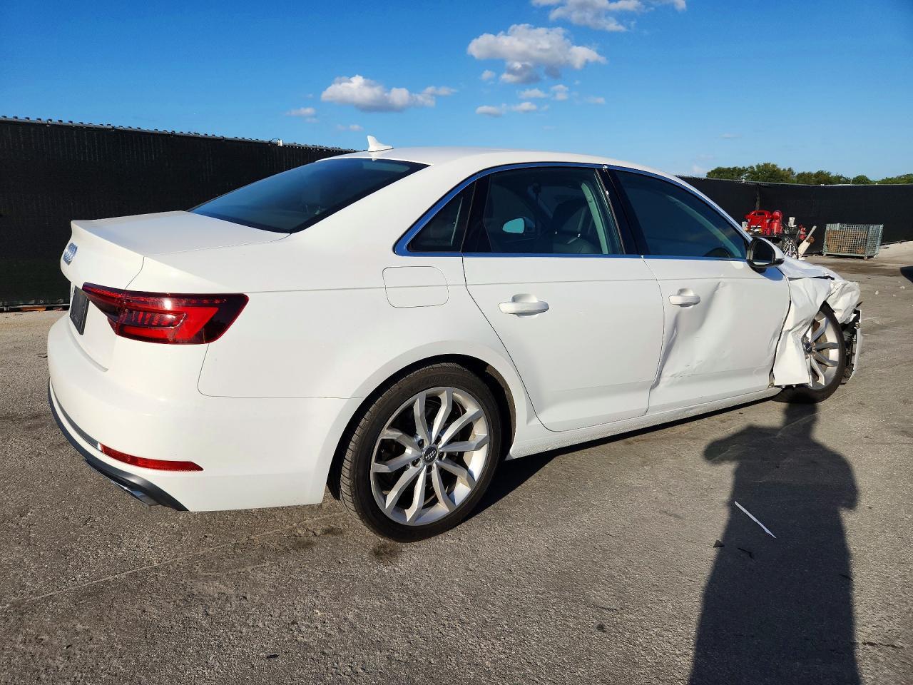 2019 Audi A4 Premium - zdjęcie 3