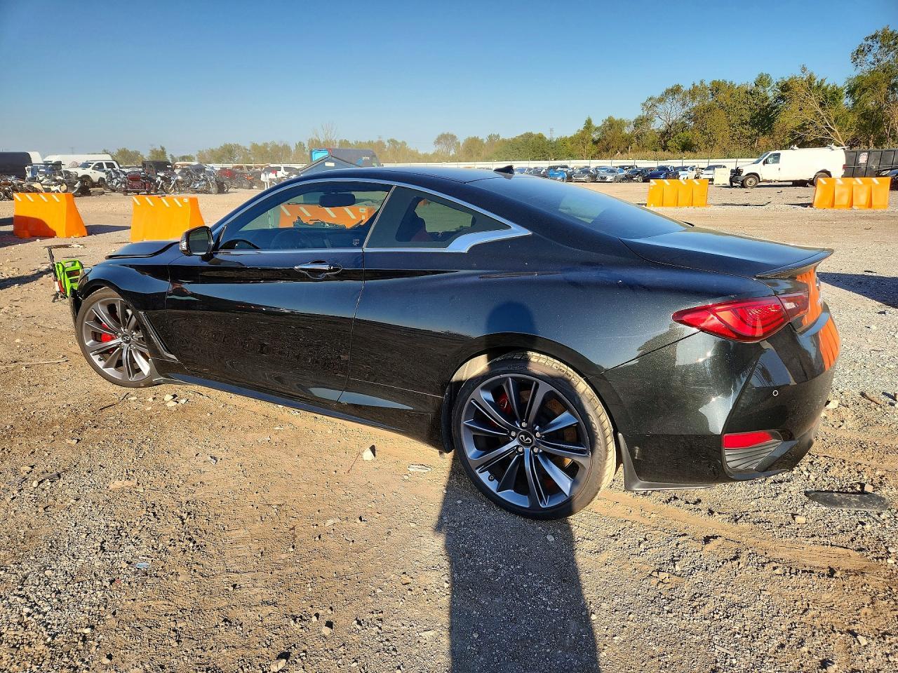 2022 Infiniti Q60 Red Sport 400 - zdjęcie 2
