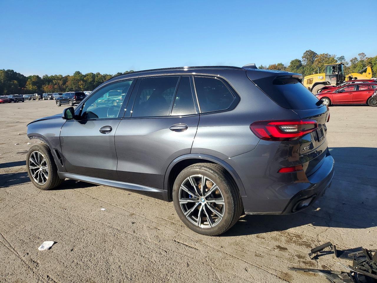 2021 BMW X5 xDrive40I - zdjęcie 2