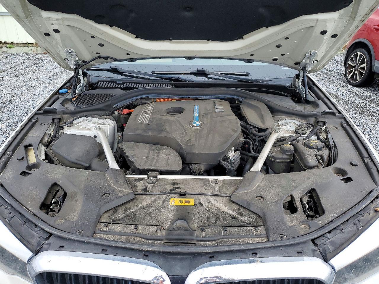 2019 BMW 530E - zdjęcie 11
