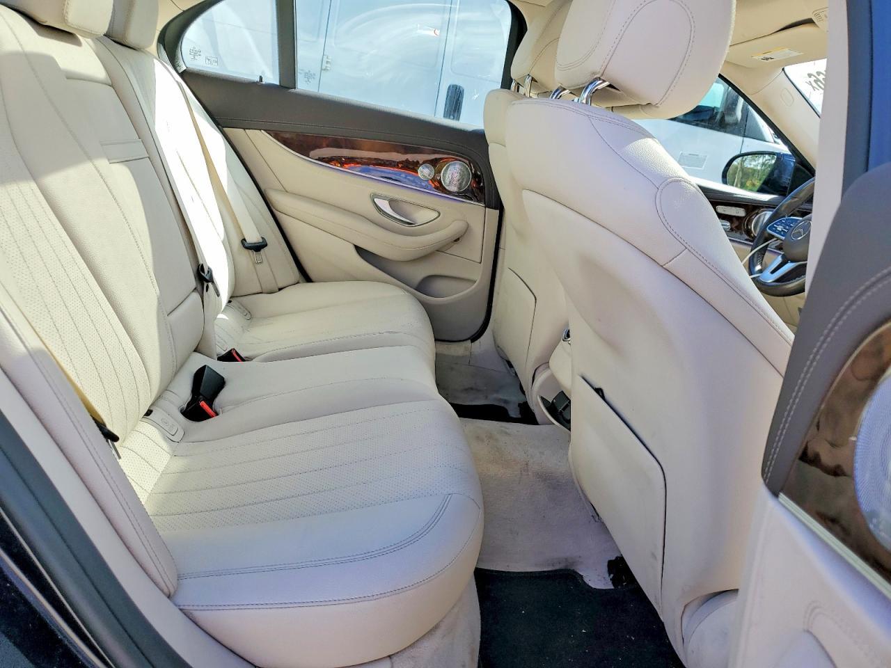 2020 Mercedes-Benz E 350 4Matic - zdjęcie 10