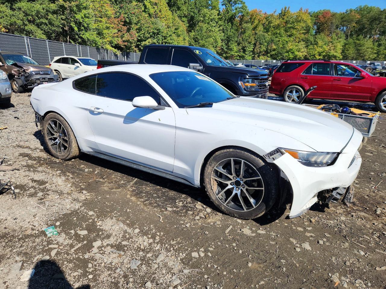2017 Ford Mustang - zdjęcie 4