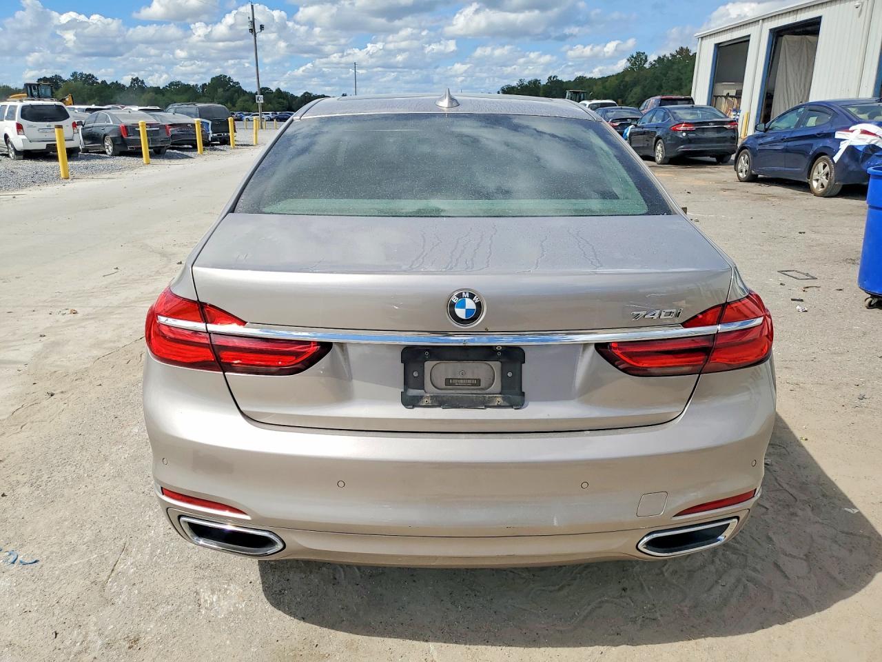 2017 BMW 740 I - zdjęcie 6