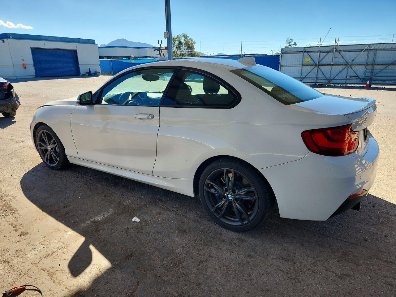 2016 BMW M235I - zdjęcie 2