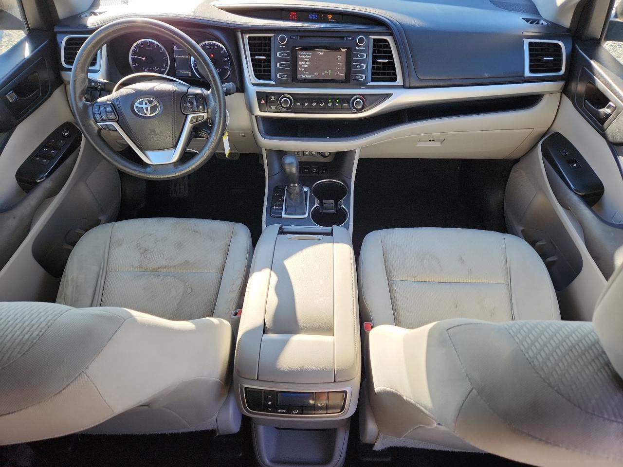 2017 Toyota Highlander Le - zdjęcie 8