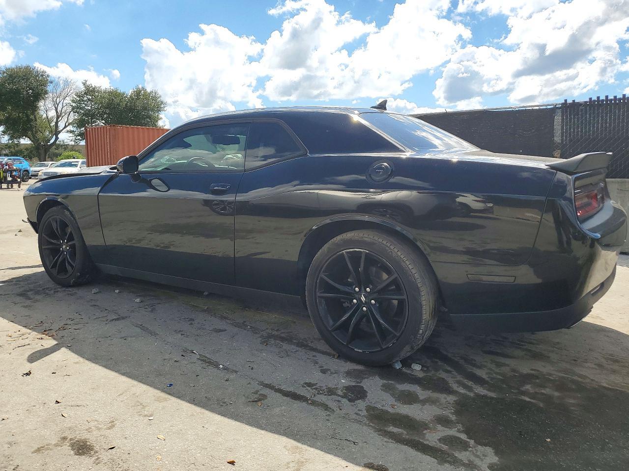 2018 Dodge Challenger Sxt - zdjęcie 2