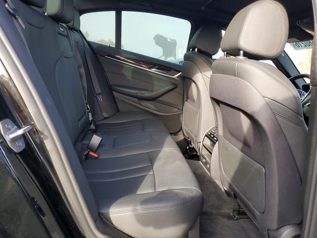 2019 BMW Seria 5 530e - zdjęcie 10