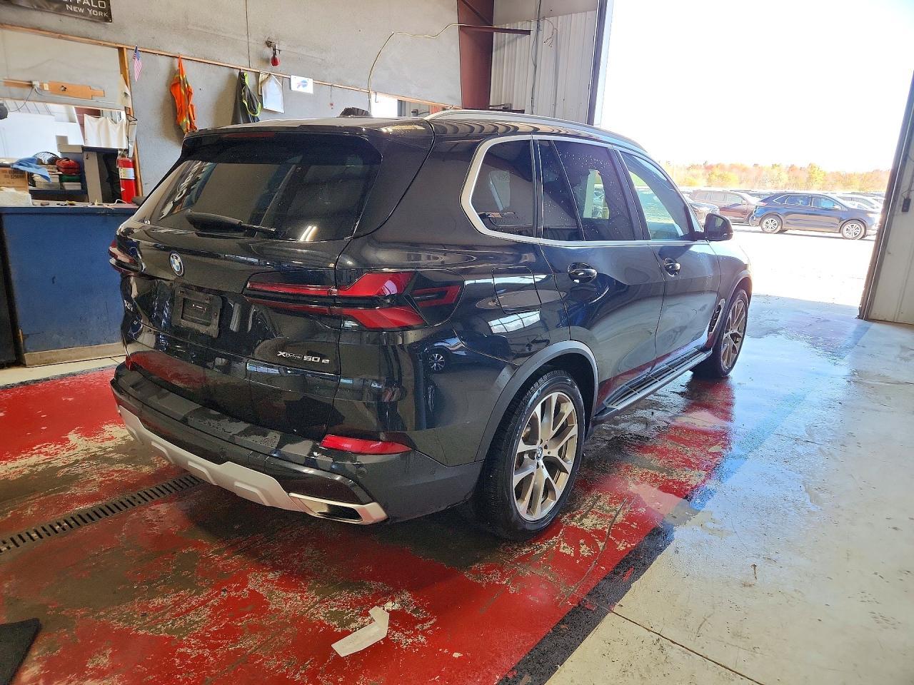 2025 BMW X5 xDrive50E - zdjęcie 3