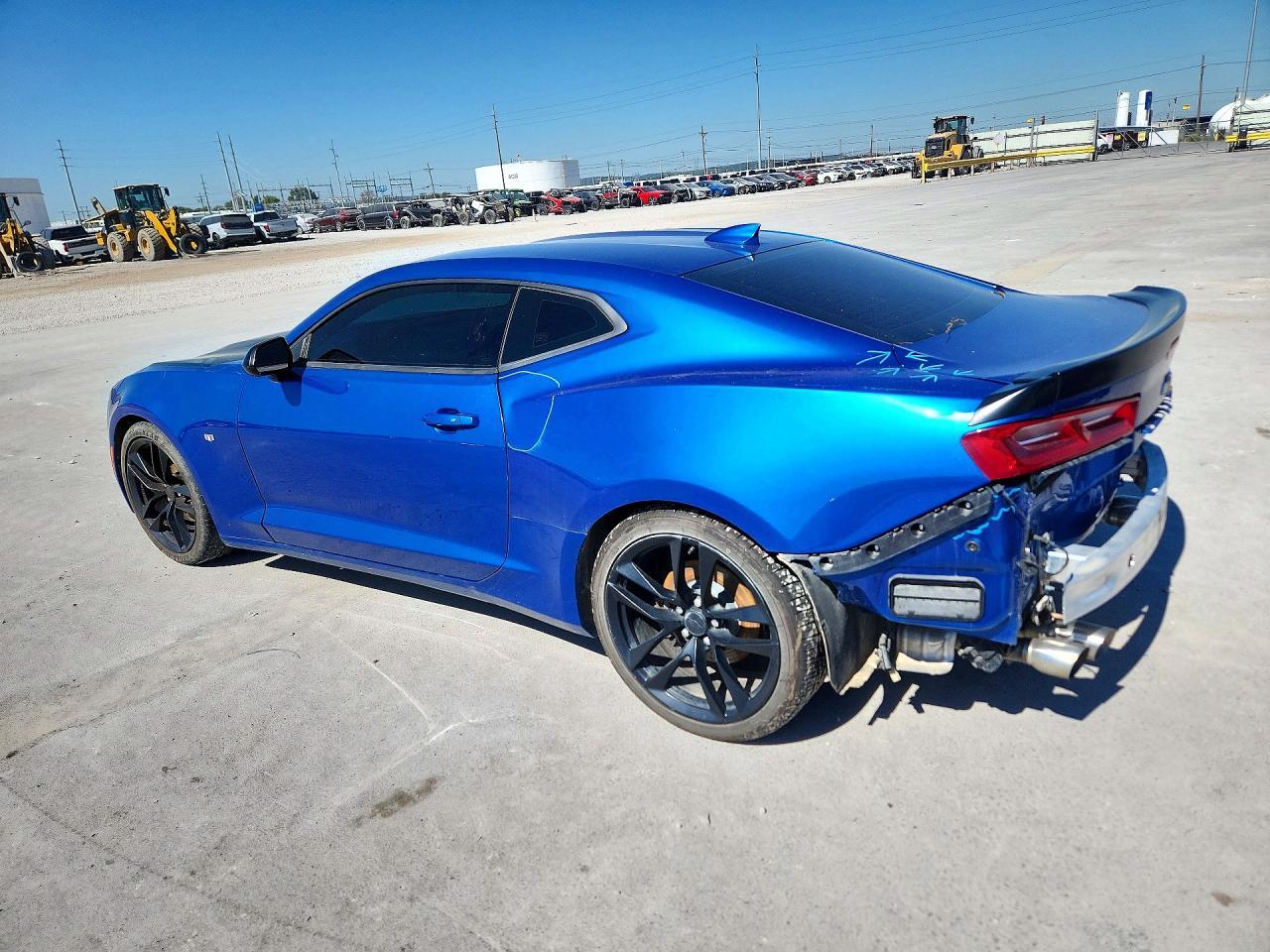 2017 Chevrolet Camaro Ls - zdjęcie 2