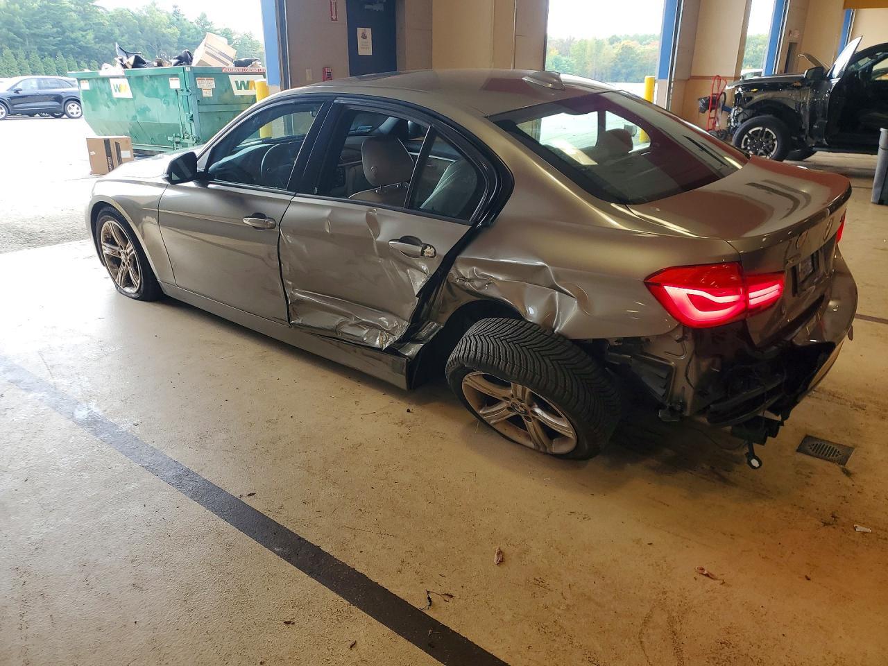 2016 BMW Seria 3 328i - zdjęcie 2